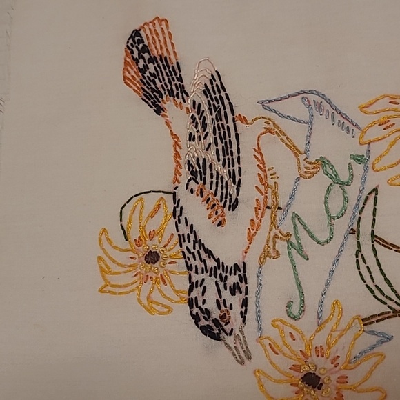 Vintage Hand Stitched Maryland State Bird & Flower. - Picture 11 of 16